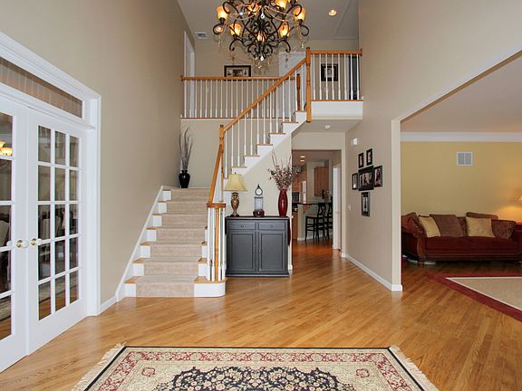 2nd image of 12 Parkview Cir