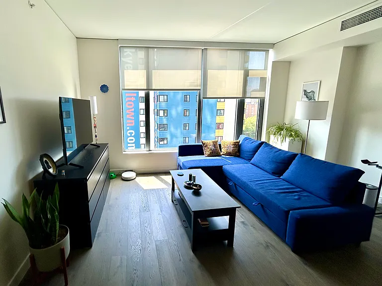 2510 6th Ave #1205 — Photo 4