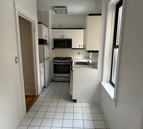 3rd image of 111 W 16th St APT 6-H