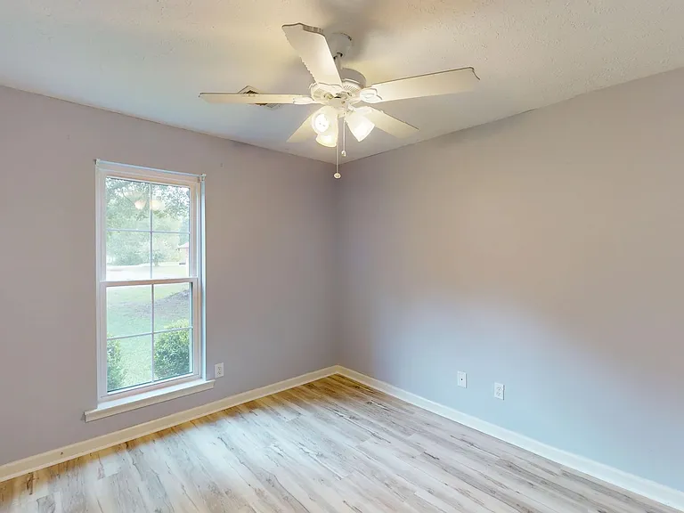 226 Meadow Oaks Ct — Photo 12