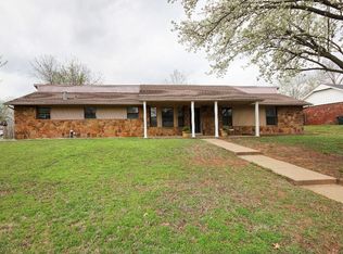 1019 N Faulkner Dr, Claremore, OK 74017