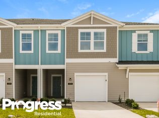 531 Cherry Ridge Dr, Orange Park, FL 32065