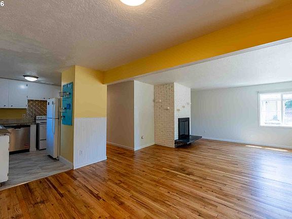 3rd image of 6977 SE Snider Ave