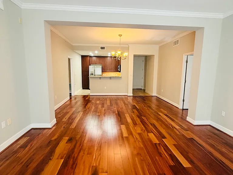 2305 Edgewater Dr — Photo 11