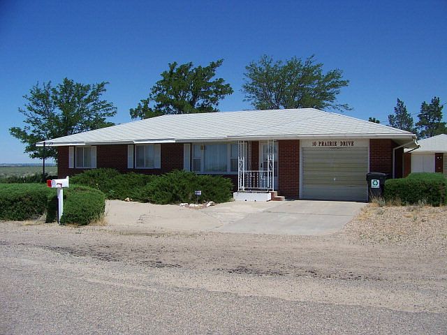 2nd image of 10 Prairie Dr