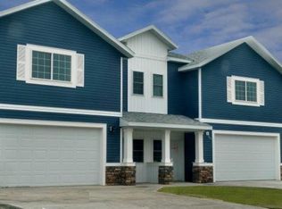 192 3rd St S, Casselton, ND 58012