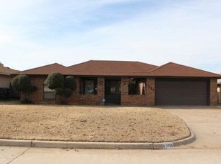 3705 N Ridgewood Dr, Midwest City, OK 73110