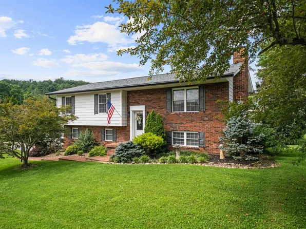 24 Michael St, Scott Depot, WV 25560