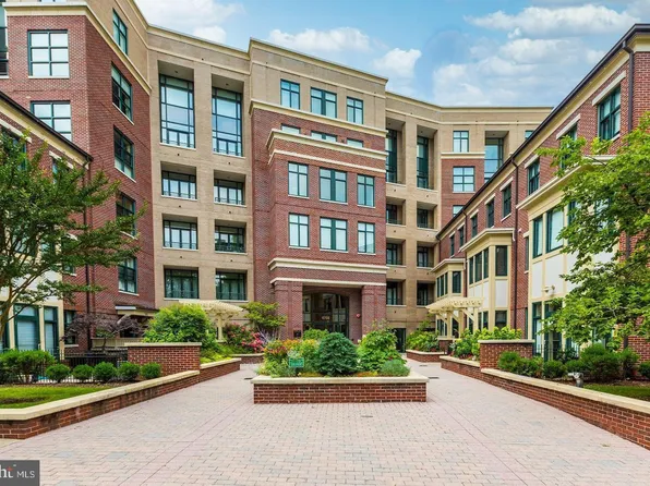 4750 41st St NW #Townhouse 4, Washington, DC 20016