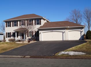 12400 Buckthorn Cir, Rogers, MN 55374