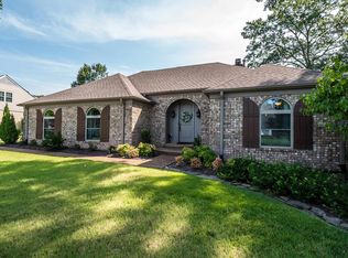 2998 Circle Gate Dr, Germantown, TN 38138