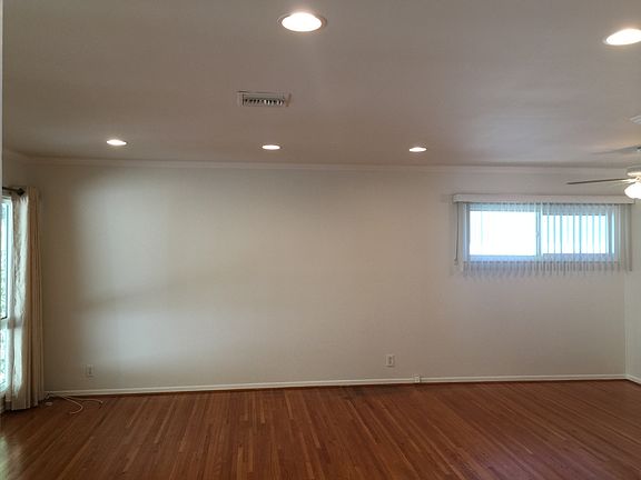 4th image of 1724 Fulton Ave