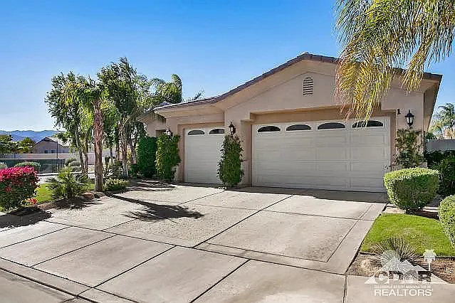 1 Picasso Ct — Photo 18