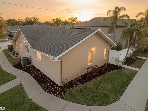 1031 SE 8th Ter APT 2-H, Cape Coral, FL 33990