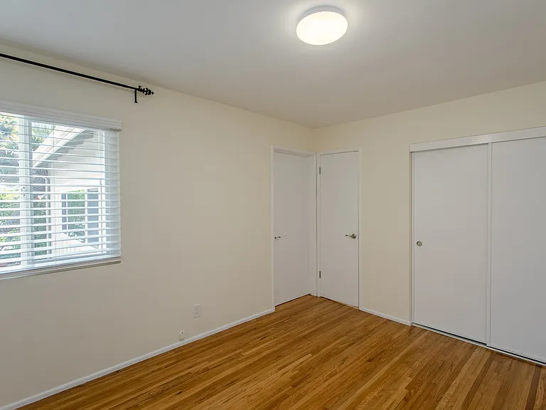 733 Circle Dr — Photo 8