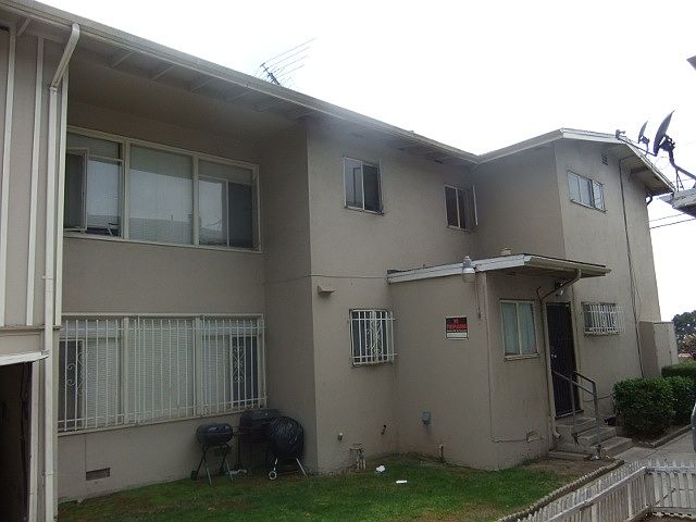 2nd image of 9717 Crenshaw Blvd APT 1