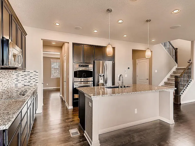 4 bed, 3240 sqft, $3,850 — Photo 3