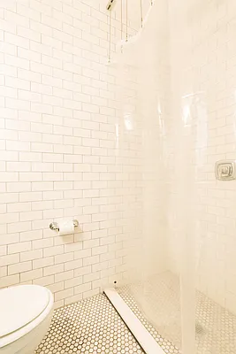 Rented by Compass | media 31