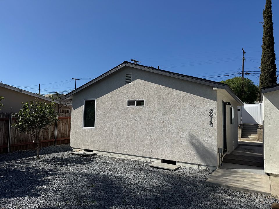 1st image of 3210 Menlo Ave
