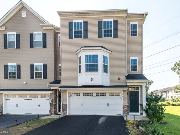 113 Carters Mill Rd, Trevose, PA 19053