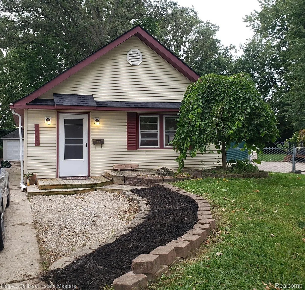 21532 Elizabeth St photo 1