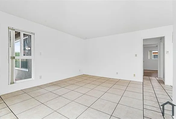 10027 Sepulveda Blvd #D — Photo 10