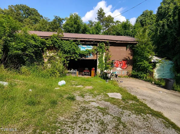 241 W Barton Ridge Rd, Greeneville, TN 37743