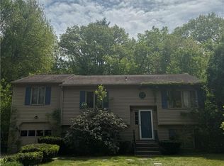 47 Red Oak Dr, Coventry, RI 02816