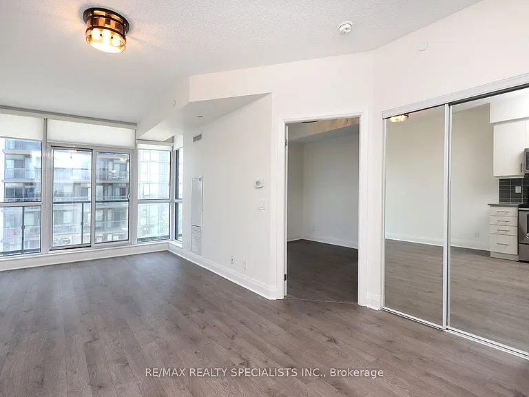 15 Zorra St #603 — Photo 10