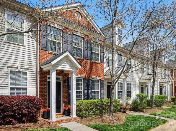 152 Charterhouse Ln, Fort Mill, SC 29715