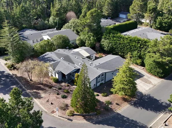 457 Sherwood Loop, Florence, OR 97439