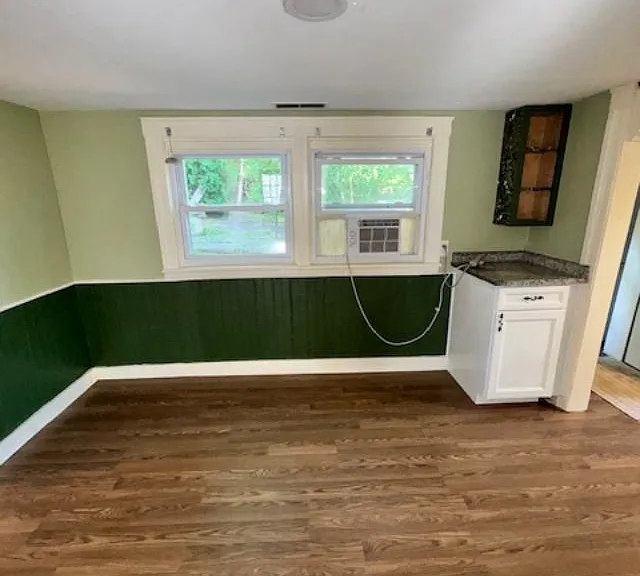 1433 Manley Rd — Photo 4