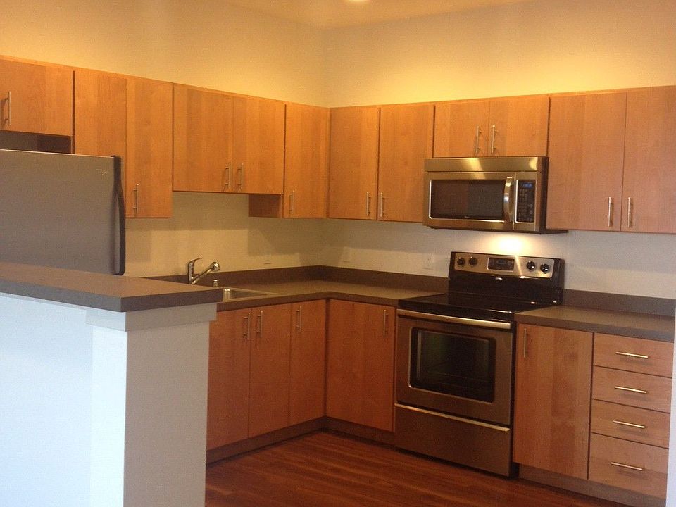 1st image of 2368 Yakima Ave Unit 323