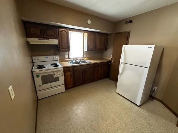 226 E Hyde Park Ave, Saint Joseph, MO 64504