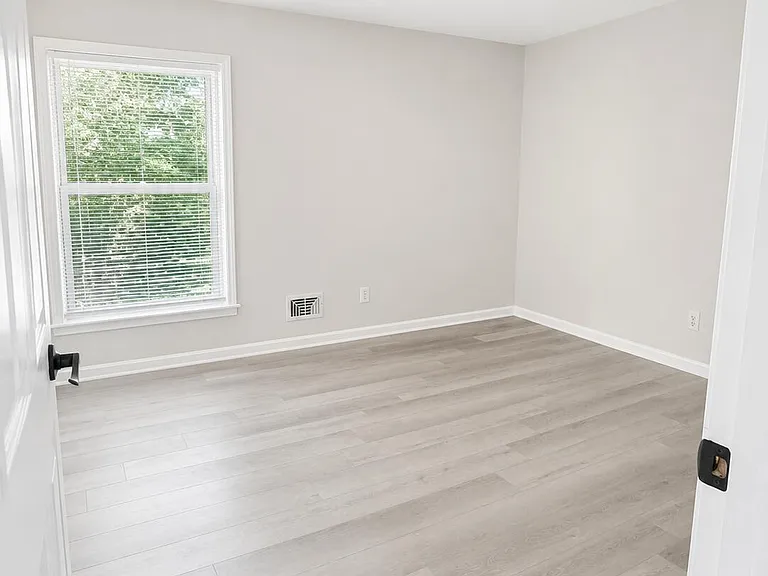 5109 Volney Ct — Photo 14