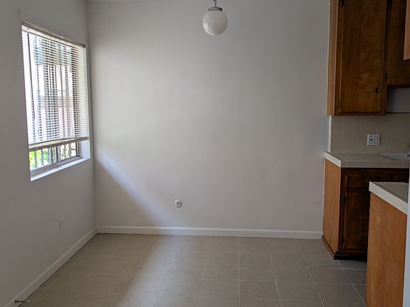 3rd image of 6006 York Blvd APT 2