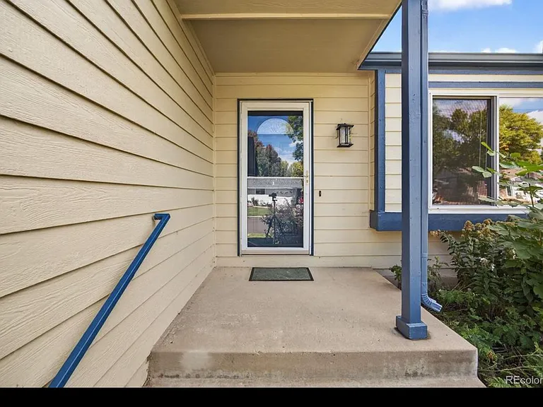 250 Cypress Ln — Photo 8