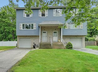 19 Lone Star Ln, Manalapan, NJ 07726