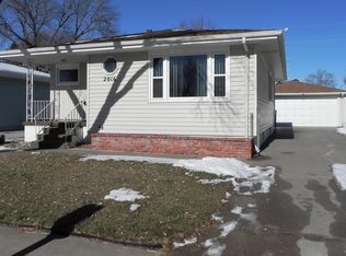 2016 W 11th St, Grand Island, NE 68803