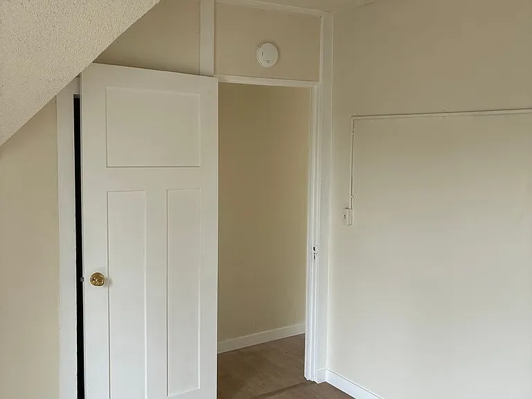 2204 B St — Photo 2