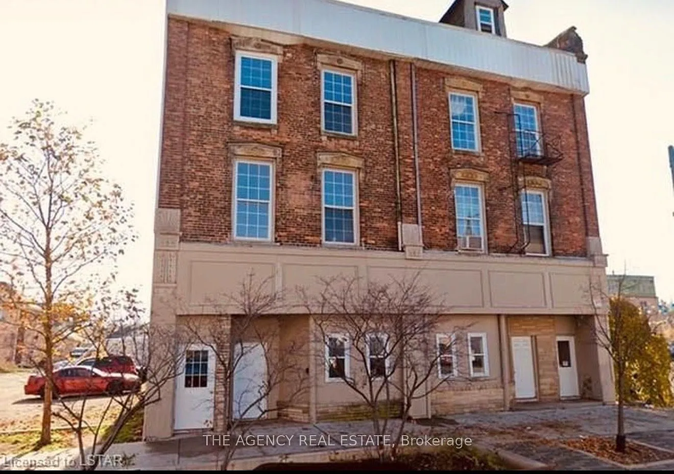 268 Talbot St #14 photo 1