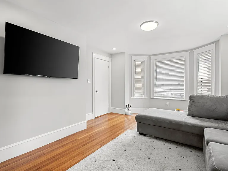 47 Garfield St #47 — Photo 6