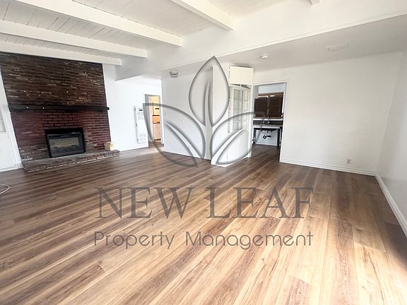 4th image of 15892 Meadowside St
