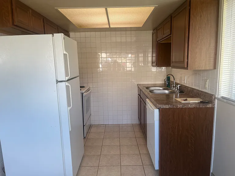 9530 Hyde Park Dr #B — Photo 5