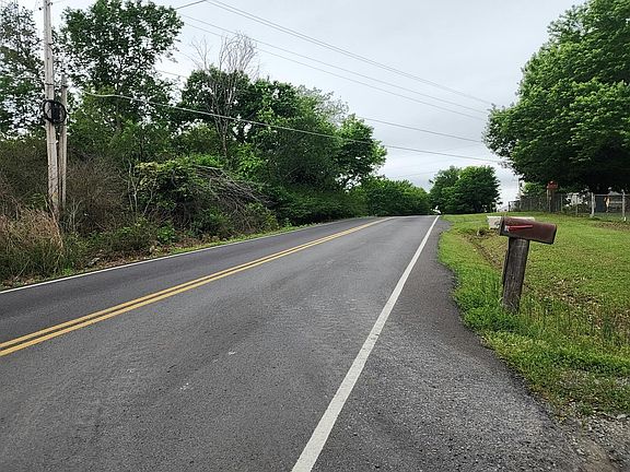 5th image of 4414 E Smith Ferry Rd