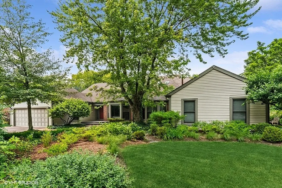 30 Warrington Dr photo 1
