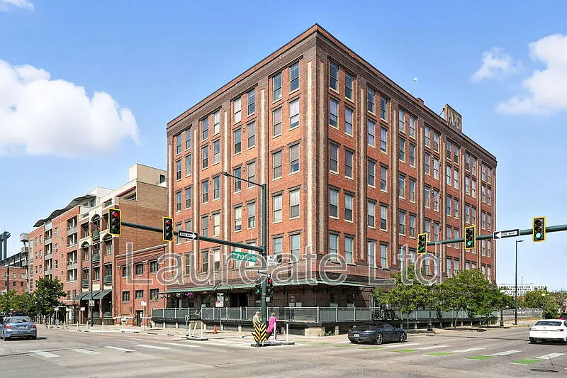 1 bed, 1.0 bath, 981 sqft, $2,495 — Photo 1