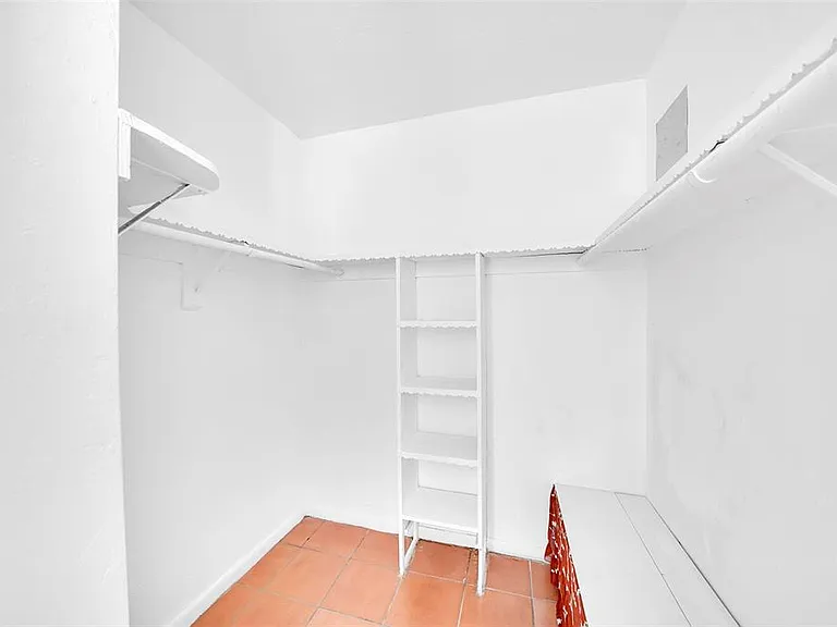 1005 SW 15th Ave #10 — Photo 20