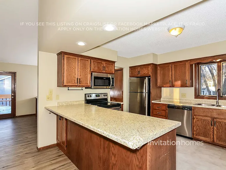 8641 Girard Ave N — Photo 8