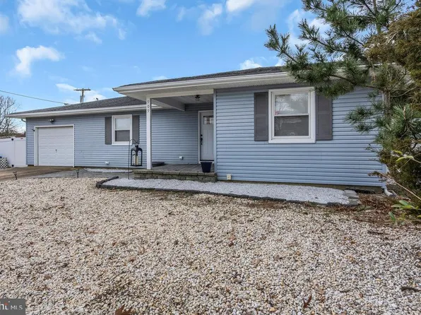 909 Orlando Dr, Forked River, NJ 08731